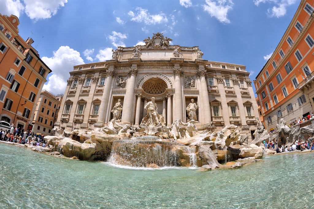憧れの観光名所、ローマ・トレヴィの泉！ とら・とら・とらべる